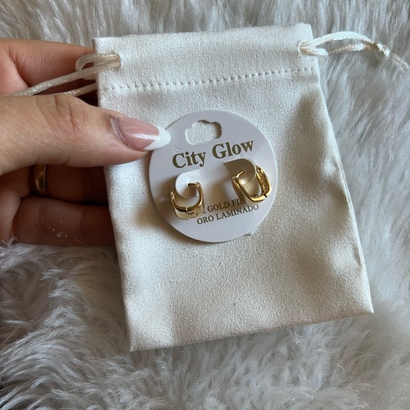 Jewelry - NWT City Glow 18K Gold Filled Earrings